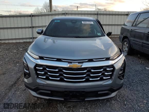 2025 Chevrolet Equinox AWD LT with VIN 3GNAXPEG8SL135464, listed as a Copart auction lot 86631224 with 2,544 mi miles and Salvage title. Bid and sale history available at DreamBid. Image 5.