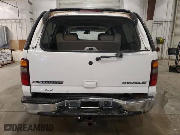 2002 Chevrolet Suburban LS with VIN 1GNFK16Z12J151899, listed as a Copart auction lot 44806045 with 246,640 mi miles and Salvage title. Bid and sale history available at DreamBid. Image 6.