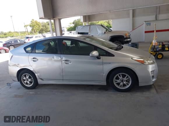 2011 Toyota Prius III with VIN JTDKN3DU5B0276556, listed as a IAAI auction lot 43505722 with 140,428 mi miles and . Bid and sale history available at DreamBid. Image 14.