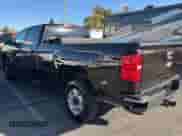 2018 Chevrolet Silverado 2500HD LT z VIN 1GC1CVEG8JF206292, wystawiony jako Copart lot #80861244 z przebiegiem 170 912 mil mil oraz Czysty tytuł • Clean title. Historia ofert i sprzedaży dostępna na DreamBid. Obrazek 3.