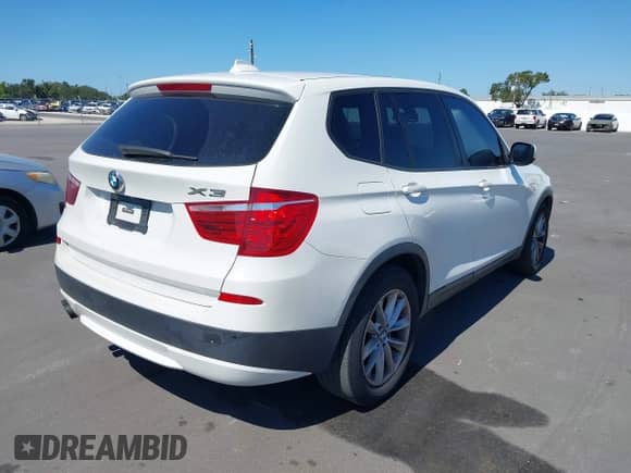 2013 BMW X3 xDrive28i с VIN 5UXWX9C51D0A28236, выставлен на аукционе IAAI как лот 43457761 с пробегом 143 456 миль миль и . История ставок и продаж доступна на DreamBid. Изображение 4.