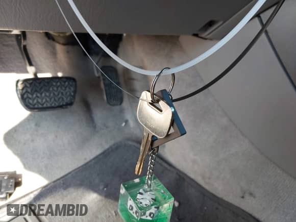 2005 Toyota Camry STD with VIN 4T1BE32K05U415745, listed as a IAAI auction lot 42783454 with 141,292 mi miles and . Bid and sale history available at DreamBid. Image 11.