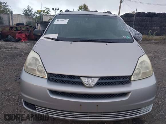 2005 Toyota Sienna LE with VIN 5TDBA23C25S031133, listed as a IAAI auction lot 43395031 with Not provided miles and . Bid and sale history available at DreamBid. Image 6.