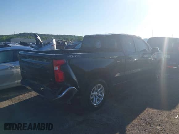 2020 Chevrolet Silverado 1500 LT with VIN 1GCRYDED9LZ251134, listed as a IAAI auction lot 42281072 with 124,274 mi miles and . Bid and sale history available at DreamBid. Image 4.