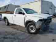 2012 Ram 1500 ST z VIN 3C6JD6DP5CG264518, wystawiony jako IAAI lot #41103265 z przebiegiem 145 791 mil mil oraz . Historia ofert i sprzedaży dostępna na DreamBid. Obrazek 1.