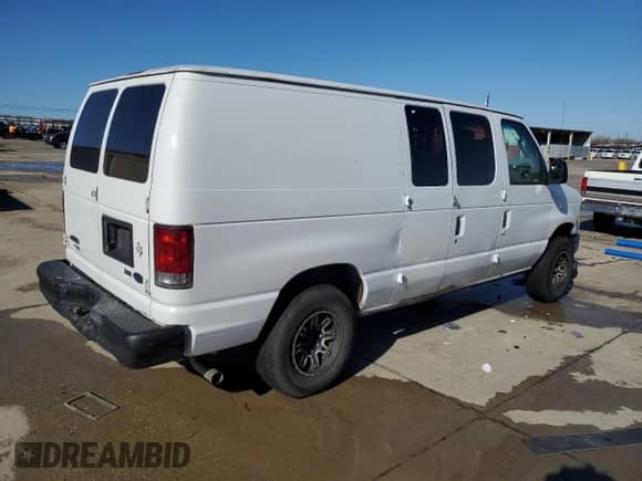 2013 Ford Econoline Cargo Commercial с VIN 1FTNE2EL4DDA17968, выставлен на аукционе Copart как лот 85915644 с пробегом 428 972 миль миль и Списание • Salvage title. История ставок и продаж доступна на DreamBid. Изображение 3.