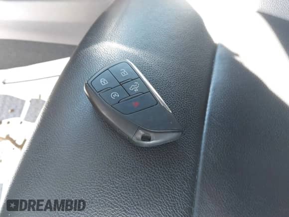 2022 Chevrolet Silverado 1500 RST z VIN 3GCUDEET1NG534651, wystawiony jako IAAI lot #41698902 z przebiegiem 44 823 mil mil oraz . Historia ofert i sprzedaży dostępna na DreamBid. Obrazek 11.