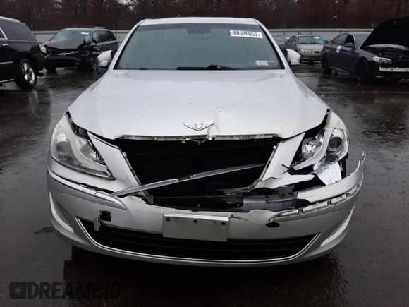 2012 Hyundai Genesis 3.8L with VIN KMHGC4DD0CU151231, listed as a Copart auction lot 80596053 with 104,595 mi miles and Salvage title. Bid and sale history available at DreamBid. Image 5.