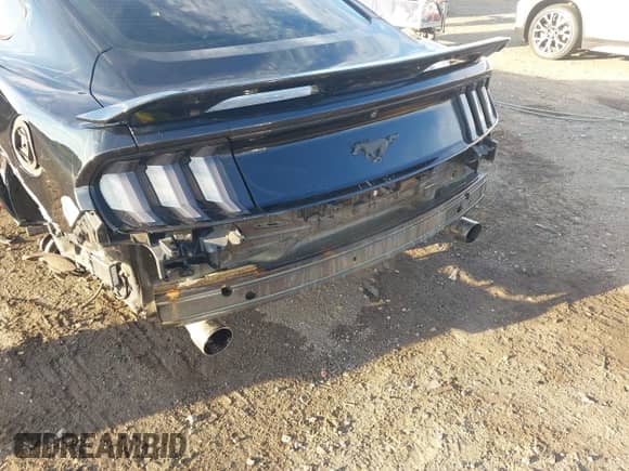 2016 Ford Mustang EcoBoost Premium with VIN 1FA6P8TH5G5259835, listed as a IAAI auction lot 43291418 with 121,221 mi miles and . Bid and sale history available at DreamBid. Image 19.