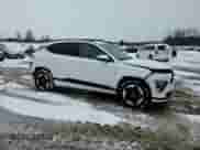 2024 Hyundai Kona SEL z VIN KM8HC3A63RU005581, wystawiony jako Copart lot #82802834 z przebiegiem 9 898 mil mil oraz Szkoda całkowita • Salvage title. Historia ofert i sprzedaży dostępna na DreamBid. Obrazek 14.