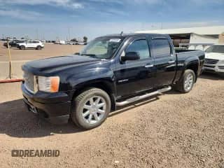 2013 GMC Sierra 1500 Denali z VIN 3GTP2XE21DG144895, wystawiony jako Copart lot #72055455 z przebiegiem 74 134 mil mil oraz Szkoda całkowita • Salvage title. Historia ofert i sprzedaży dostępna na DreamBid. Obrazek 1.