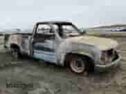 1998 GMC Sierra 1500 z VIN 1GTEC14W8WZ535356, wystawiony jako Copart lot #85422894 z przebiegiem Nie podano mil oraz Nie do naprawy • Non repairable. Historia ofert i sprzedaży dostępna na DreamBid. Obrazek 4.