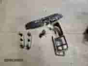 2003 Chevrolet Suburban LT z VIN 1GNFK16Z53J282237, wystawiony jako Copart lot #56275545 z przebiegiem 129 384 mil mil oraz Szkoda całkowita • Salvage title. Historia ofert i sprzedaży dostępna na DreamBid. Obrazek 13.