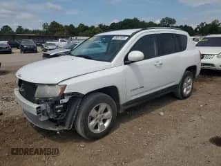 2016 Jeep Compass Latitude z VIN 1C4NJCEB2GD651387, wystawiony jako Copart lot #69041605 z przebiegiem 114 907 mil mil oraz Szkoda całkowita • Salvage title. Historia ofert i sprzedaży dostępna na DreamBid. Obrazek 1.