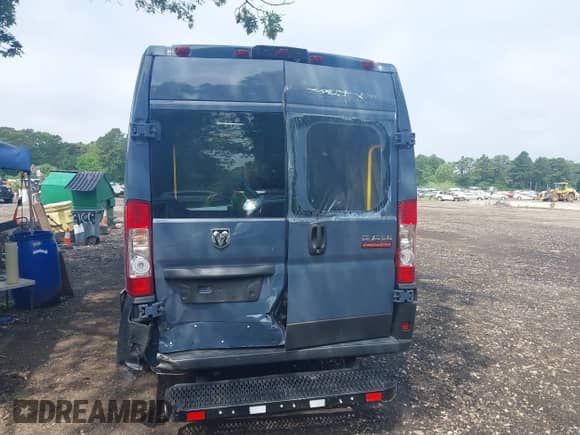 2019 Ram ProMaster Cargo with VIN 3C6URVJG6KE551731, listed as a IAAI auction lot 42573029 with 69,064 mi miles and . Bid and sale history available at DreamBid. Image 16.