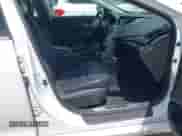 2017 Hyundai Azera Limited z VIN KMHFH4JGXHA588500, wystawiony jako IAAI lot #42888010 z przebiegiem 131 310 mil mil oraz . Historia ofert i sprzedaży dostępna na DreamBid. Obrazek 5.