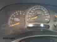 2005 Chevrolet Suburban LT z VIN 3GNEC16Z55G271476, wystawiony jako Copart lot #76740214 z przebiegiem Nie podano mil oraz Szkoda całkowita • Salvage title. Historia ofert i sprzedaży dostępna na DreamBid. Obrazek 9.