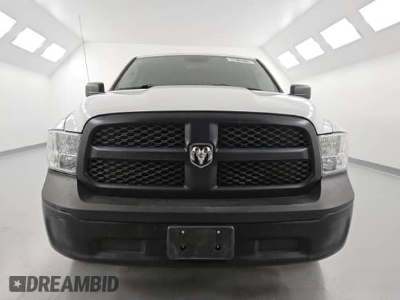 2021 Ram 1500 Tradesman z VIN 1C6RR6FG2MS524482, wystawiony jako Copart lot #80670775 z przebiegiem 81 640 mil mil oraz Czysty tytuł • Clean title. Historia ofert i sprzedaży dostępna na DreamBid. Obrazek 5.