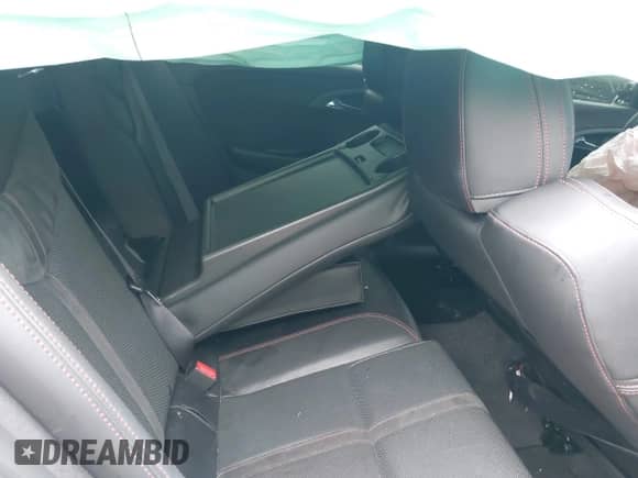 2015 Chevrolet SS z VIN 6G3F15RW2FL115219, wystawiony jako IAAI lot #41977920 z przebiegiem Nie podano mil oraz . Historia ofert i sprzedaży dostępna na DreamBid. Obrazek 8.