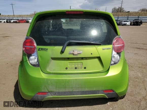 2015 Chevrolet Spark LS z VIN KL8CA6S98FC796232, wystawiony jako Copart lot #49177015 z przebiegiem 97 577 mil mil oraz Czysty tytuł • Clean title. Historia ofert i sprzedaży dostępna na DreamBid. Obrazek 6.