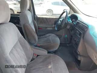 1999 Chevrolet Venture z VIN 1GNDX03E3XD262769, wystawiony jako IAAI lot #42248593 z przebiegiem 155 376 mil mil oraz . Historia ofert i sprzedaży dostępna na DreamBid. Obrazek 5.