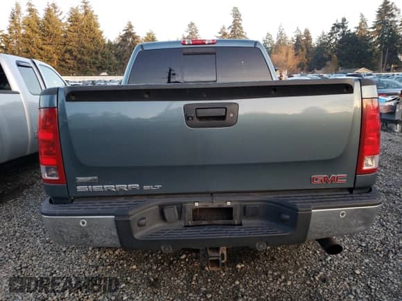 2010 GMC Sierra 1500 SLT z VIN 3GTRKWE23AG219711, wystawiony jako Copart lot #82776894 z przebiegiem 112 675 mil mil oraz Szkoda całkowita • Salvage title. Historia ofert i sprzedaży dostępna na DreamBid. Obrazek 6.