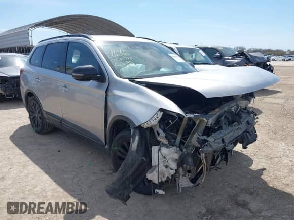 2020 Mitsubishi Outlander SE with VIN JA4AD3A34LJ000711, listed as a IAAI auction lot 41663694 with 61,502 mi miles and . Bid and sale history available at DreamBid. Image 1.