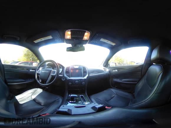 2013 Chrysler 300 C с VIN 2C3CCAEG8DH620438, выставлен на аукционе IAAI как лот 42188803 с пробегом 96 093 миль миль и . История ставок и продаж доступна на DreamBid. Изображение 21.