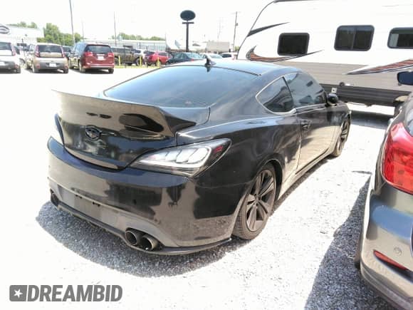 2013 Hyundai Genesis Coupe Premium with VIN KMHHT6KD2DU080165, listed as a IAAI auction lot 42560439 with 155,246 mi miles and . Bid and sale history available at DreamBid. Image 4.