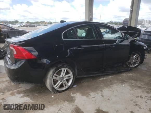 2015 Volvo S60 T5 Drive-E Premier with VIN YV126MFK8F1343062, listed as a Copart auction lot 70910615 with 107,097 mi miles and Salvage title. Bid and sale history available at DreamBid. Image 3.
