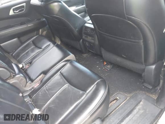 2018 Nissan Pathfinder S with VIN 5N1DR2MN5JC647644, listed as a IAAI auction lot 42343974 with 227,221 mi miles and . Bid and sale history available at DreamBid. Image 8.