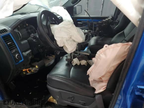 2018 Ram 1500 Sport z VIN 1C6RR6MT3JS193424, wystawiony jako Copart lot #82650454 z przebiegiem 114 297 mil mil oraz Czysty tytuł • Clean title. Historia ofert i sprzedaży dostępna na DreamBid. Obrazek 7.