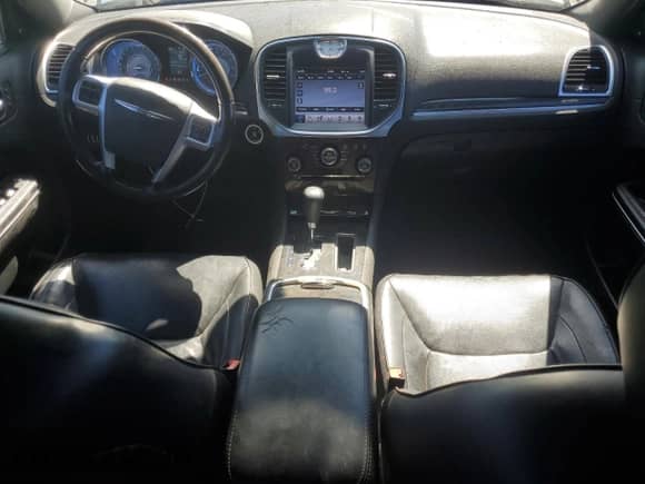 2011 Chrysler 300 C с VIN 2C3CK6CTXBH515459, выставлен на аукционе Copart как лот 66887005 с пробегом 151 693 миль миль и Чистый • Clean title. История ставок и продаж доступна на DreamBid. Изображение 8.