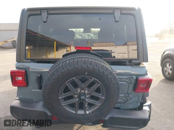 2024 Jeep Wrangler Willys с VIN 1C4PJXDG3RW305224, выставлен на аукционе IAAI как лот 41215995 с пробегом 5 144 миль миль и . История ставок и продаж доступна на DreamBid. Изображение 16.