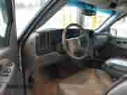 2002 GMC Sierra 1500 Denali z VIN 2GTFK69U421321155, wystawiony jako IAAI lot #41636514 z przebiegiem 171 955 mil mil oraz . Historia ofert i sprzedaży dostępna na DreamBid. Obrazek 5.