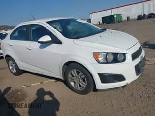 2013 Chevrolet Sonic LT с VIN 1G1JC5SG1D4128273, выставлен на аукционе IAAI как лот 43444451 с пробегом 184 414 миль миль и . История ставок и продаж доступна на DreamBid. Изображение 1.