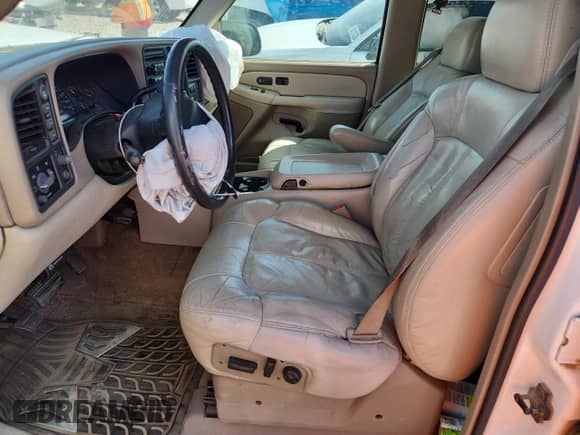 2002 Chevrolet Suburban LT с VIN 3GNFK16T22G263950, выставлен на аукционе Copart как лот 71591945 с пробегом 191 440 миль миль и Списание • Salvage title. История ставок и продаж доступна на DreamBid. Изображение 7.
