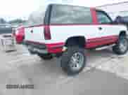 1994 Chevrolet Blazer z VIN 1GNEK18K2RJ362275, wystawiony jako IAAI lot #43018684 z przebiegiem 205 050 mil mil oraz . Historia ofert i sprzedaży dostępna na DreamBid. Obrazek 4.