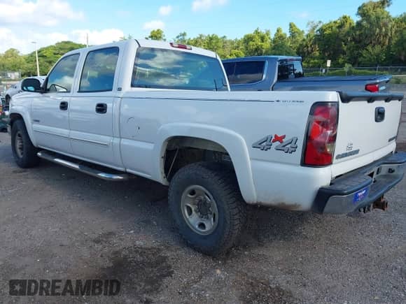 2004 Chevrolet Silverado 2500 LT с VIN 1GCGK23U94F217116, выставлен на аукционе IAAI как лот 42258809 с пробегом 158 678 миль миль и . История ставок и продаж доступна на DreamBid. Изображение 3.