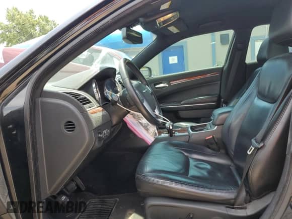 2013 Chrysler 300 with VIN 2C3CCAAG1DH573081, listed as a Copart auction lot 59273495 with 112,698 mi miles and Clean title. Bid and sale history available at DreamBid. Image 7.