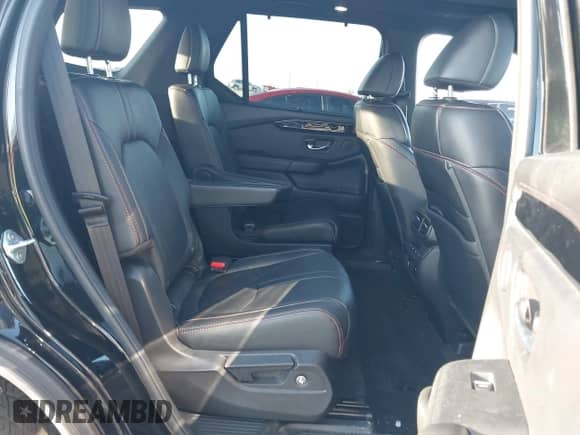 2025 Honda Pilot TrailSport with VIN 5FNYG1H6XSB006275, listed as a IAAI auction lot 43004046 with 55,380 mi miles and . Bid and sale history available at DreamBid. Image 8.