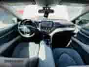 2021 Toyota Camry LE z VIN 4T1C11AK7MU595701, wystawiony jako Copart lot #65841075 z przebiegiem 30 616 mil mil oraz Czysty tytuł • Clean title. Historia ofert i sprzedaży dostępna na DreamBid. Obrazek 9.