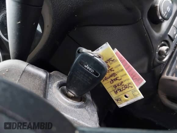 2018 Jeep Wrangler Sahara with VIN 1C4AJWBG4JL852964, listed as a IAAI auction lot 42994067 with Not provided miles and . Bid and sale history available at DreamBid. Image 11.