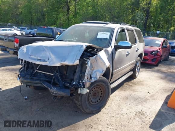 2007 Chevrolet Tahoe LS with VIN 1GNFK13007J358815, listed as a IAAI auction lot 42092019 with Not provided miles and . Bid and sale history available at DreamBid. Image 17.