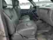 2006 Chevrolet Silverado 1500 Work Truck с VIN 1GCEK14V46Z122117, выставлен на аукционе Copart как лот 45884285 с пробегом 267 018 миль миль и Списание • Salvage title. История ставок и продаж доступна на DreamBid. Изображение 10.