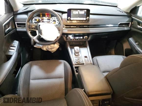 2022 Mitsubishi Outlander ES with VIN JA4J4TA89NZ023627, listed as a Copart auction lot 81433745 with 62,334 mi miles and Salvage title. Bid and sale history available at DreamBid. Image 8.