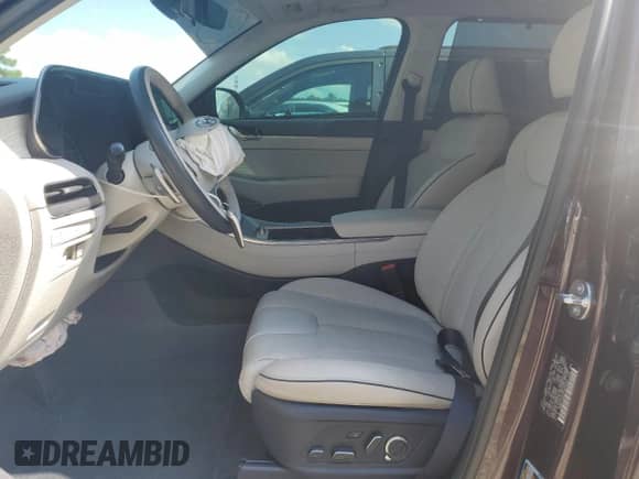 2024 Hyundai Palisade Calligraphy z VIN KM8R7DGEXRU654551, wystawiony jako Copart lot #70003065 z przebiegiem 25 921 mil mil oraz Szkoda całkowita • Salvage title. Historia ofert i sprzedaży dostępna na DreamBid. Obrazek 7.