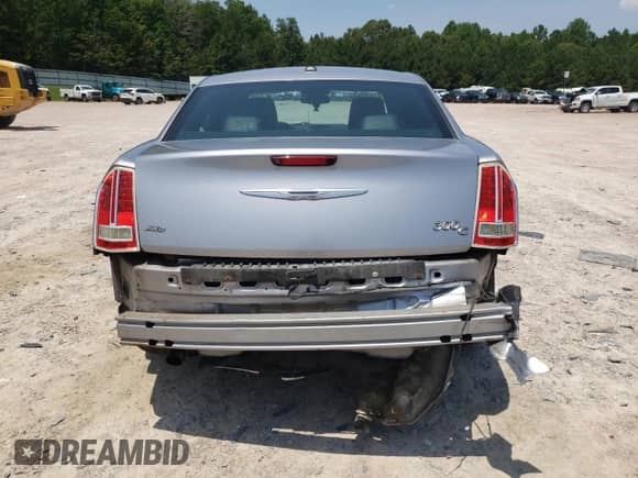 2014 Chrysler 300 C z VIN 2C3CCAKT9EH190406, wystawiony jako Copart lot #60399265 z przebiegiem 119 024 mil mil oraz Szkoda całkowita • Salvage title. Historia ofert i sprzedaży dostępna na DreamBid. Obrazek 6.