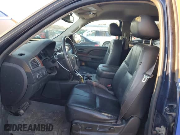 2012 Chevrolet Avalanche LT с VIN 3GNTKFE78CG234359, выставлен на аукционе Copart как лот 46911975 с пробегом 142 920 миль миль и Списание • Salvage title. История ставок и продаж доступна на DreamBid. Изображение 7.