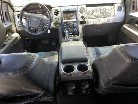 2013 Ford F-150 SVT Raptor z VIN 1FTFW1R61DFB34654, wystawiony jako Copart lot #65852775 z przebiegiem 154 907 mil mil oraz Szkoda całkowita • Salvage title. Historia ofert i sprzedaży dostępna na DreamBid. Obrazek 8.